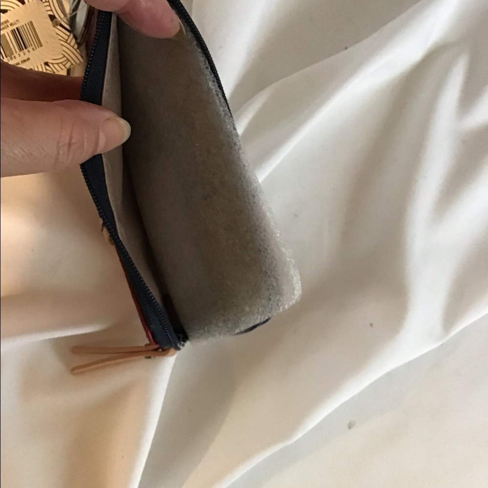 Nwt The Sak Iris Keychain Wallet - image 3